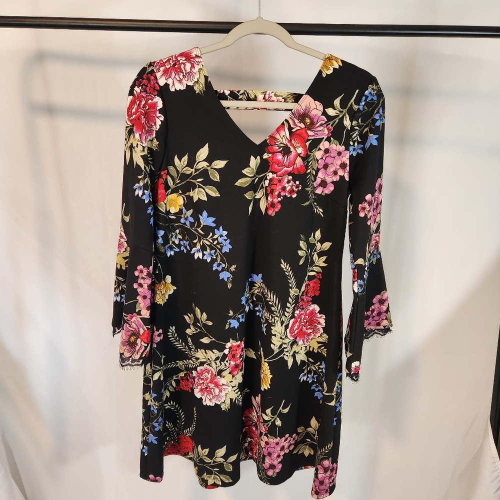 Roz & Ali floral wide sleeve dress size S
